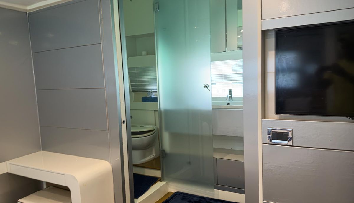 2013 Azimut 58 
