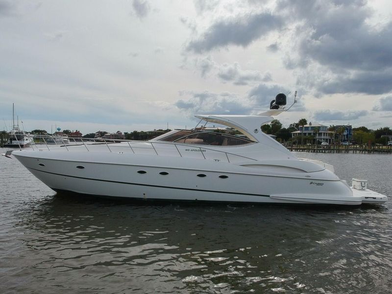 2005 Cruisers 540 Express