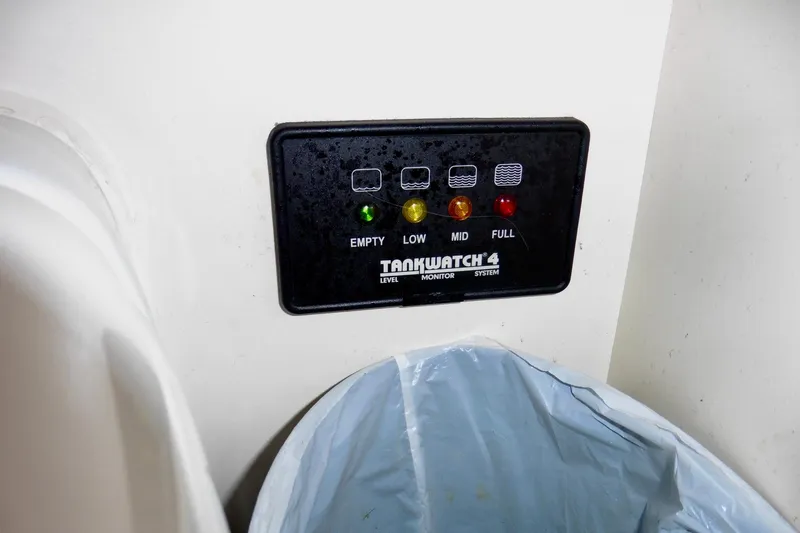 Kokomo Yacht Photos Pics TankWatch 4 level monitor system on 2000 Ocean Alexander 423 Classico yacht.