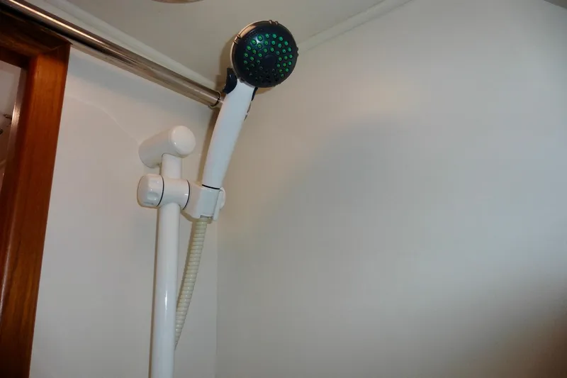 Kokomo Yacht Photos Pics Showerhead in 2000 Ocean Alexander 423 Classico yacht bathroom.