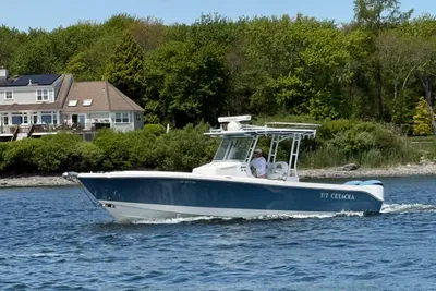 Edgewater 320CC