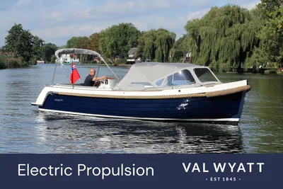 2025 Interboat Intender 820 Electric