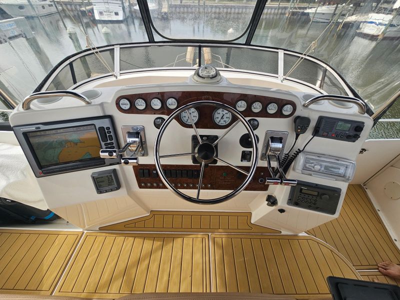 2000 Silverton 392 Motor Yacht