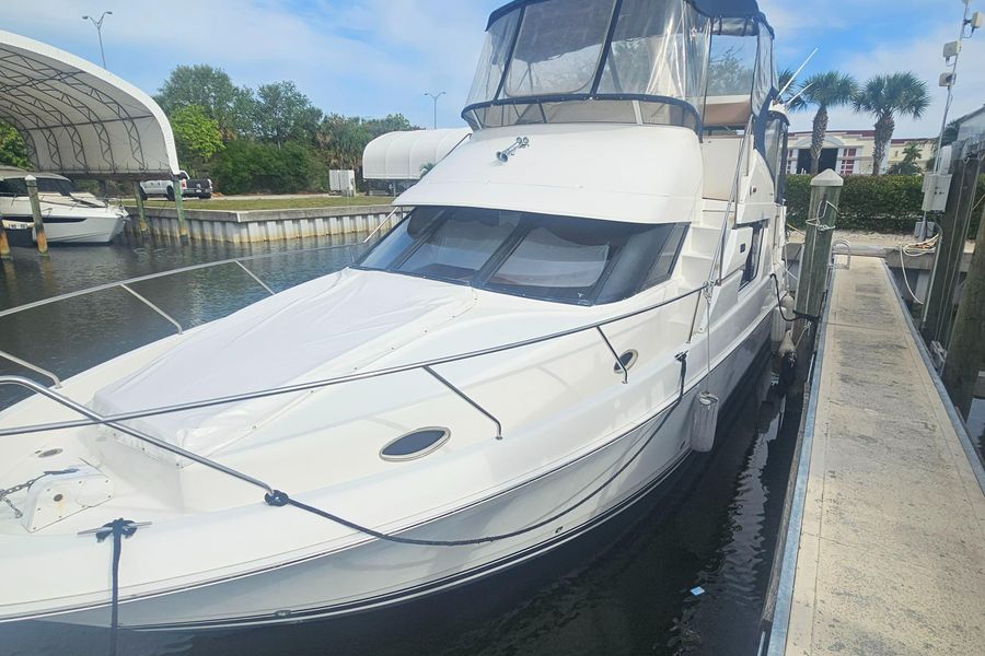 2000 Silverton 392 Motor Yacht