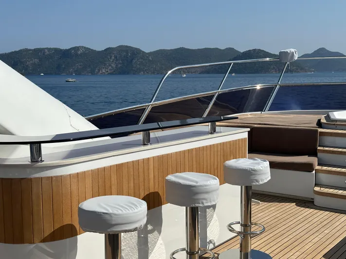 Friendship Yacht Photos Pics 