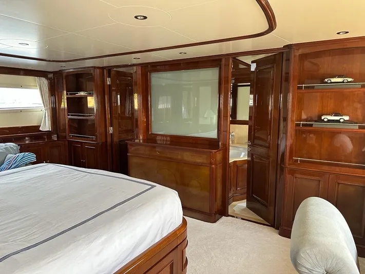 Friendship Yacht Photos Pics 