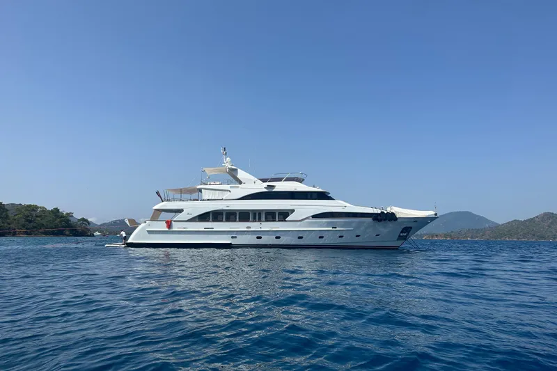 Friendship Yacht Photos Pics 