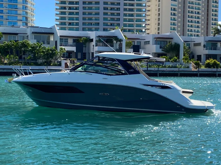 2022 Sea Ray 320 Sundancer Yacht Photos Pics 