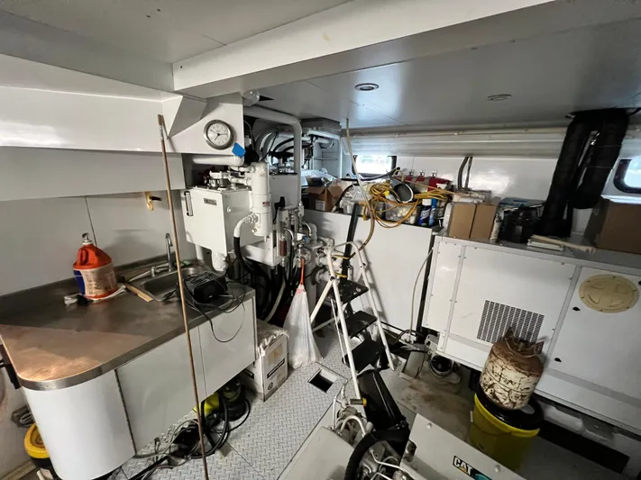 Ain't No Big Thing Yacht Photos Pics 