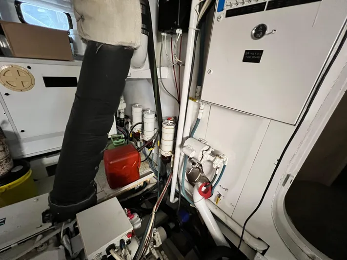 Ain't No Big Thing Yacht Photos Pics 