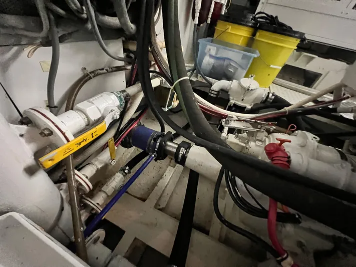 Ain't No Big Thing Yacht Photos Pics 