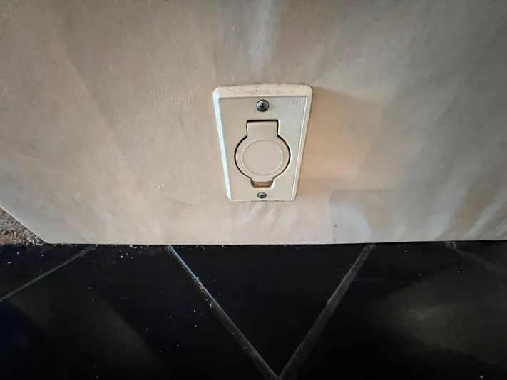 Ain't No Big Thing Yacht Photos Pics 