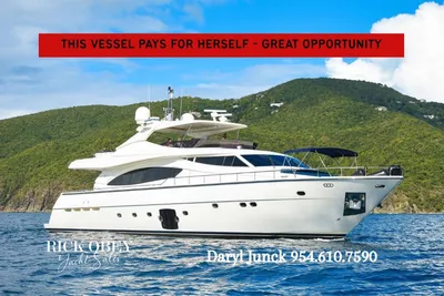 Ferretti Yachts 881