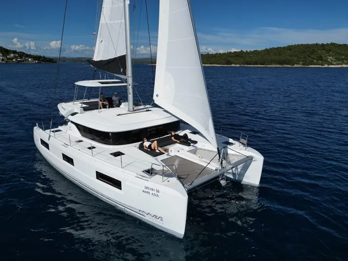 Mare Azul Yacht Photos Pics 