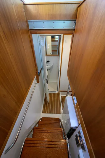 Vienna Yacht Photos Pics 