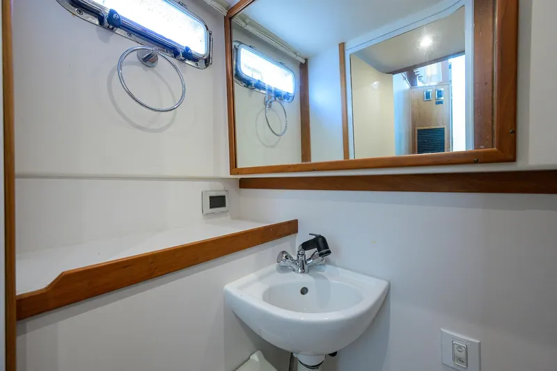 Vienna Yacht Photos Pics 