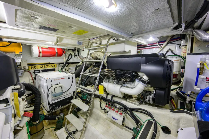 Vienna Yacht Photos Pics 