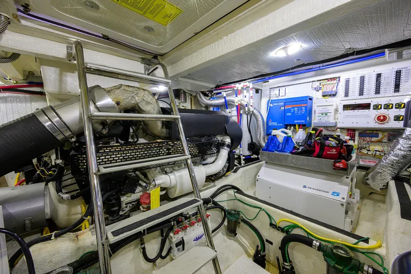 Vienna Yacht Photos Pics 