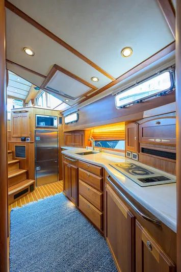 Vienna Yacht Photos Pics 