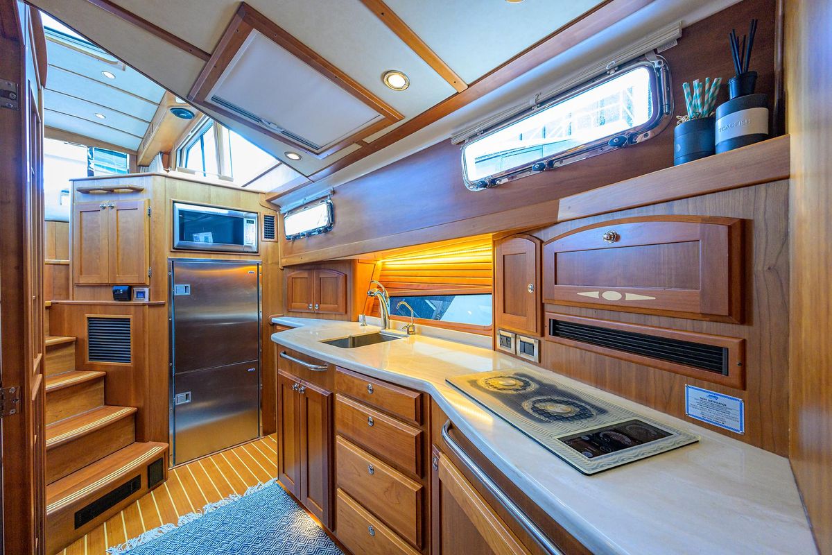 2018 Sabre 48 
