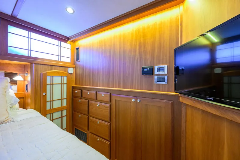 Vienna Yacht Photos Pics Luxurious interior of 2018 Sabre 48 Salon Express yacht with wood paneling and modern amenities.