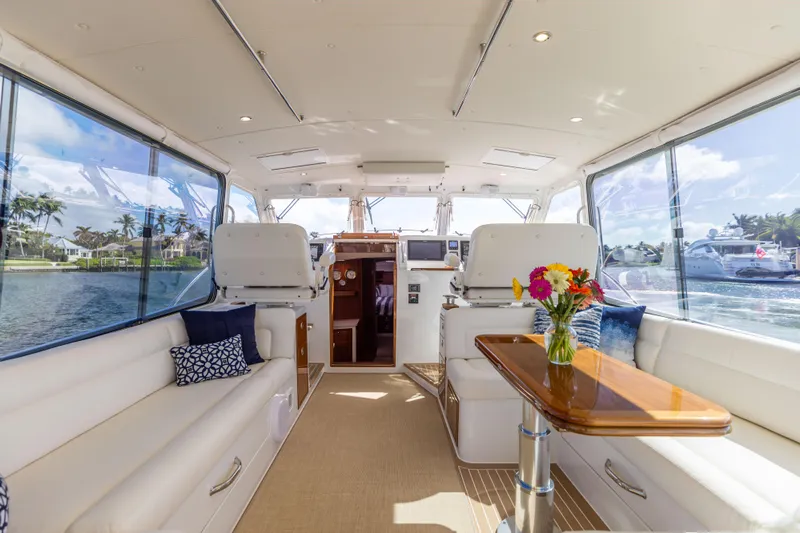 Covert III Yacht Photos Pics MJM 53 Covert III - Exterior Helm