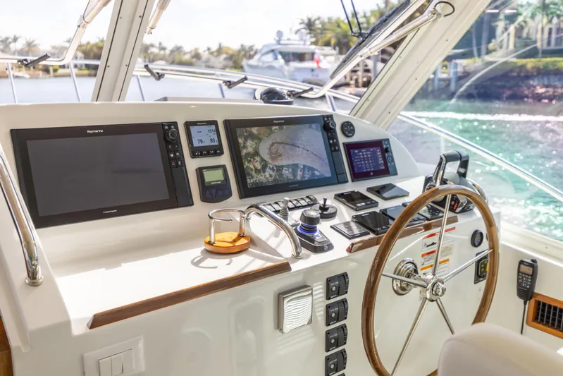 Covert III Yacht Photos Pics MJM 53 Covert III - Exterior Helm