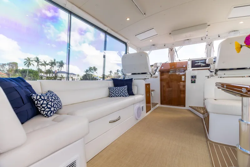 Covert III Yacht Photos Pics MJM 53 Covert III - Exterior Helm