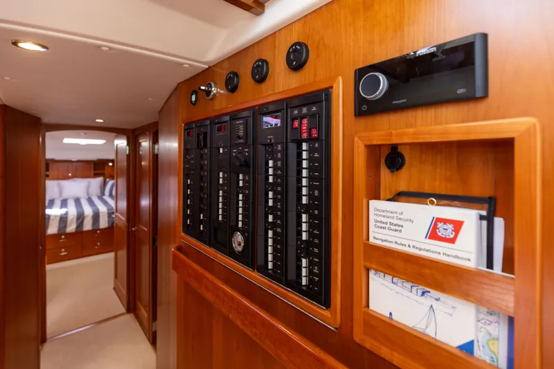 Covert III Yacht Photos Pics MJM 53 Covert III - Interior Cabin