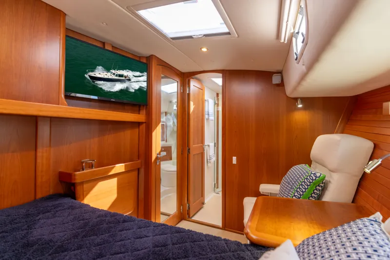 Covert III Yacht Photos Pics MJM 53 Covert III - Interior Cabin