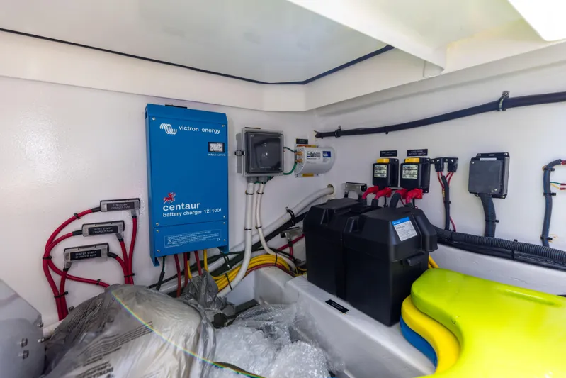 Covert III Yacht Photos Pics MJM 53 Covert III - Exterior Aft Deck