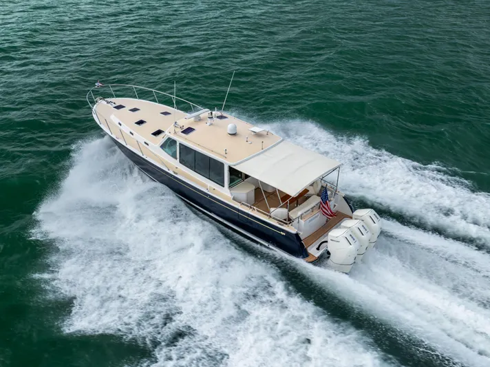 Covert III Yacht Photos Pics MJM 53 Covert III - Exterior Profile