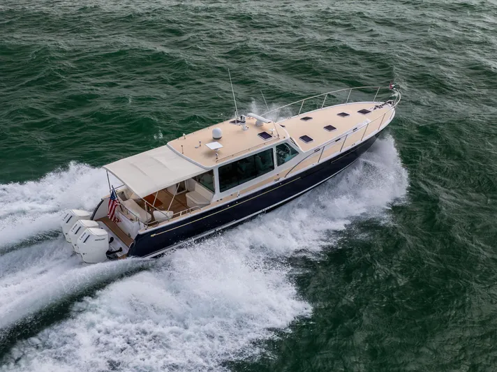 Covert III Yacht Photos Pics MJM 53 Covert III - Exterior Profile