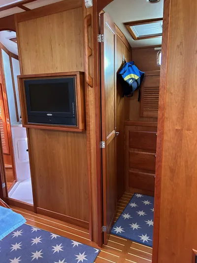 Balance Yacht Photos Pics 