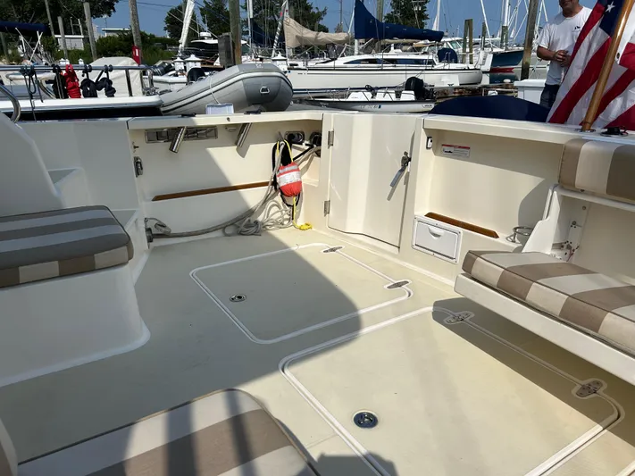 Balance Yacht Photos Pics 