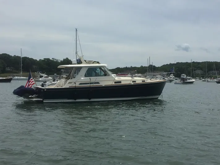 Balance Yacht Photos Pics 