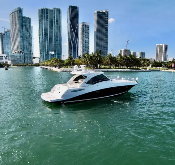 2007 Sea Ray 480 Sundancer Yacht Photos Pics 