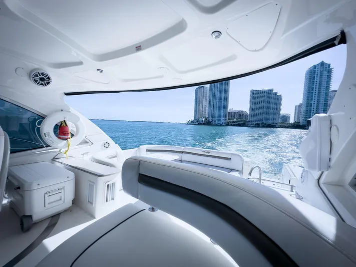 2007 Sea Ray 480 Sundancer Yacht Photos Pics 