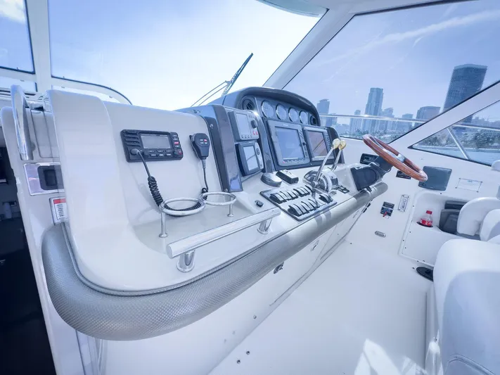 2007 Sea Ray 480 Sundancer Yacht Photos Pics 