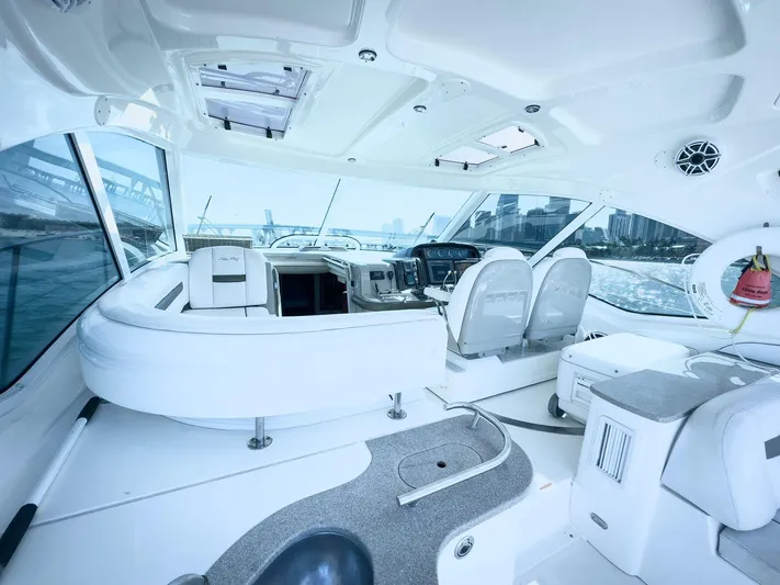 2007 Sea Ray 480 Sundancer Yacht Photos Pics 