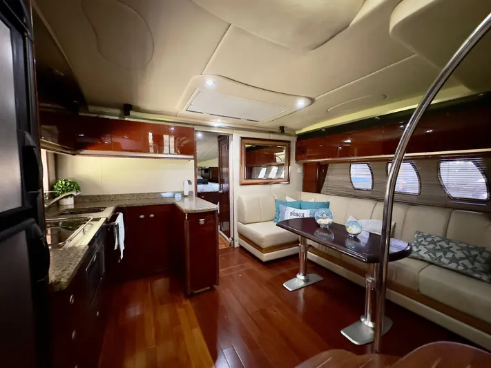 2007 Sea Ray 480 Sundancer Yacht Photos Pics 