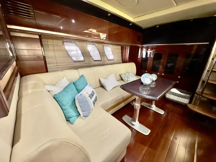 2007 Sea Ray 480 Sundancer Yacht Photos Pics 