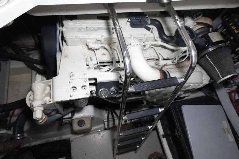 2007 Sea Ray 480 Sundancer Yacht Photos Pics 