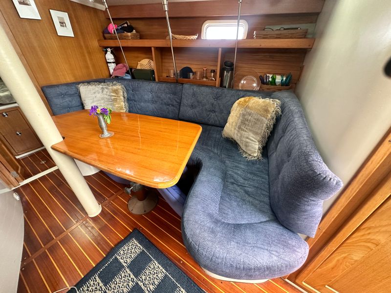 1999 Catalina 320