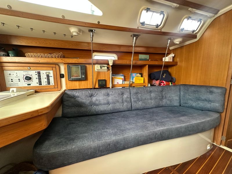 1999 Catalina 320