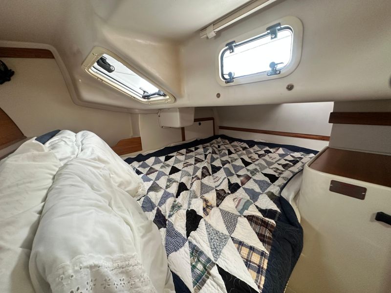 1999 Catalina 320