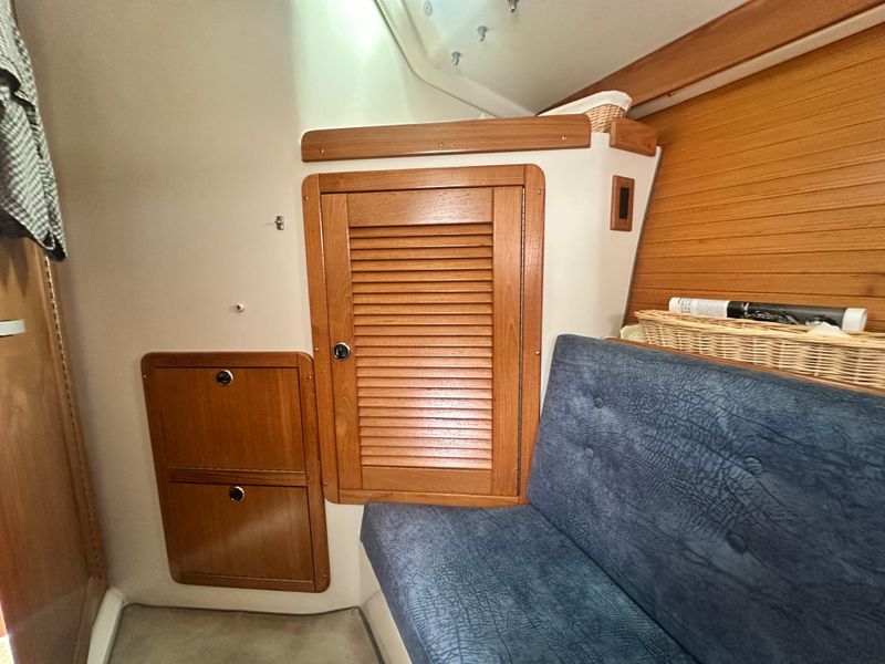 1999 Catalina 320