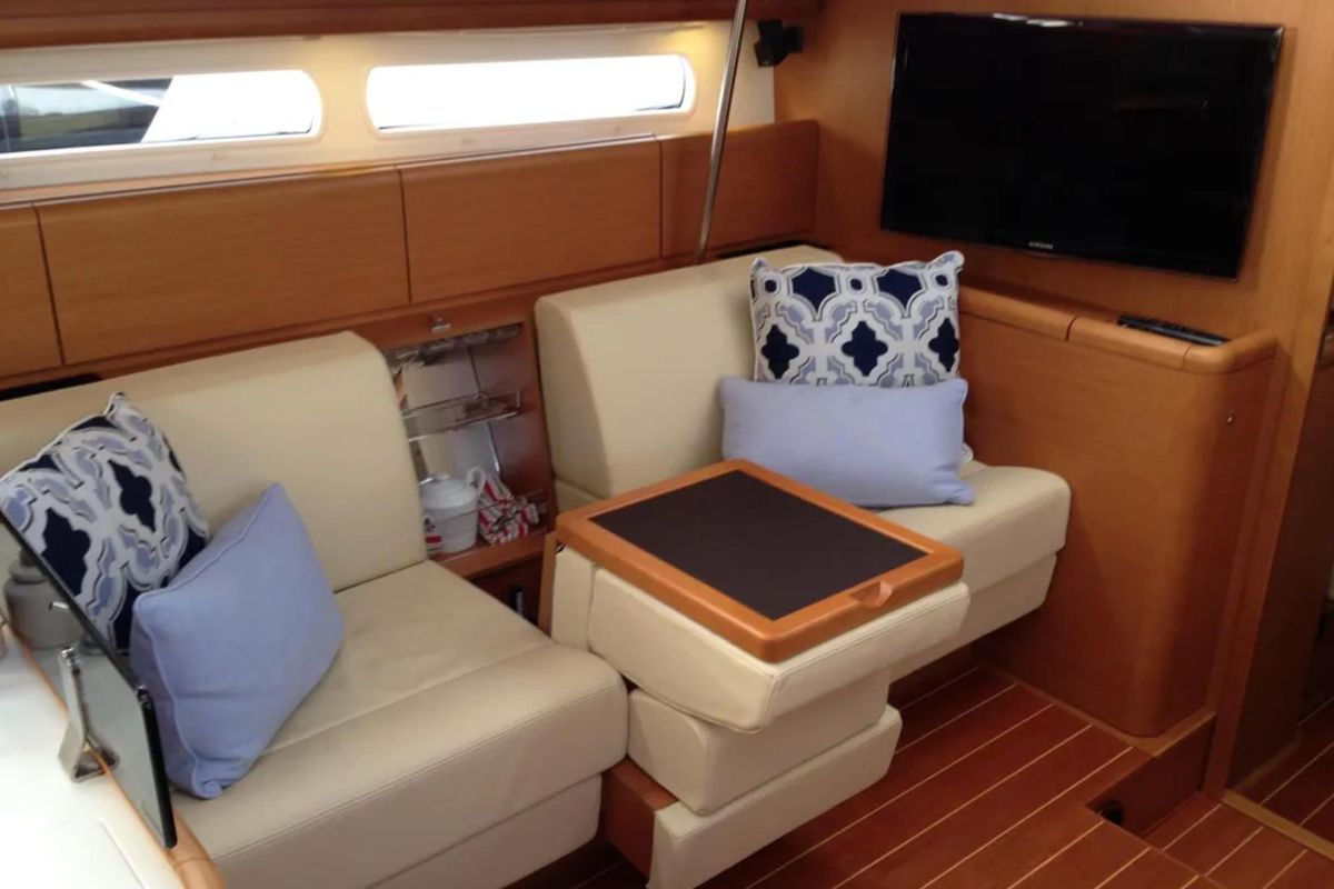 2011 Jeanneau 57 
