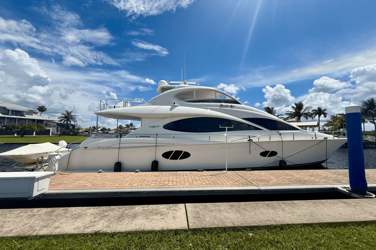 2005 Lazzara 68 