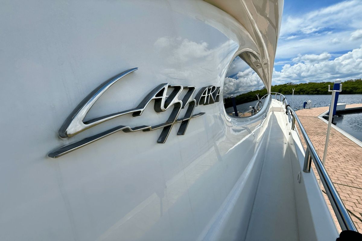 2005 Lazzara 68 